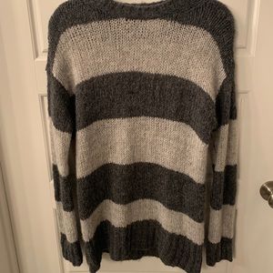 Americans Eagle Oversized “Jegging” Sweater